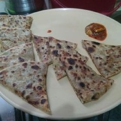 A picture of Dates parantha.