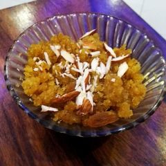 A picture of Sooji halwa.