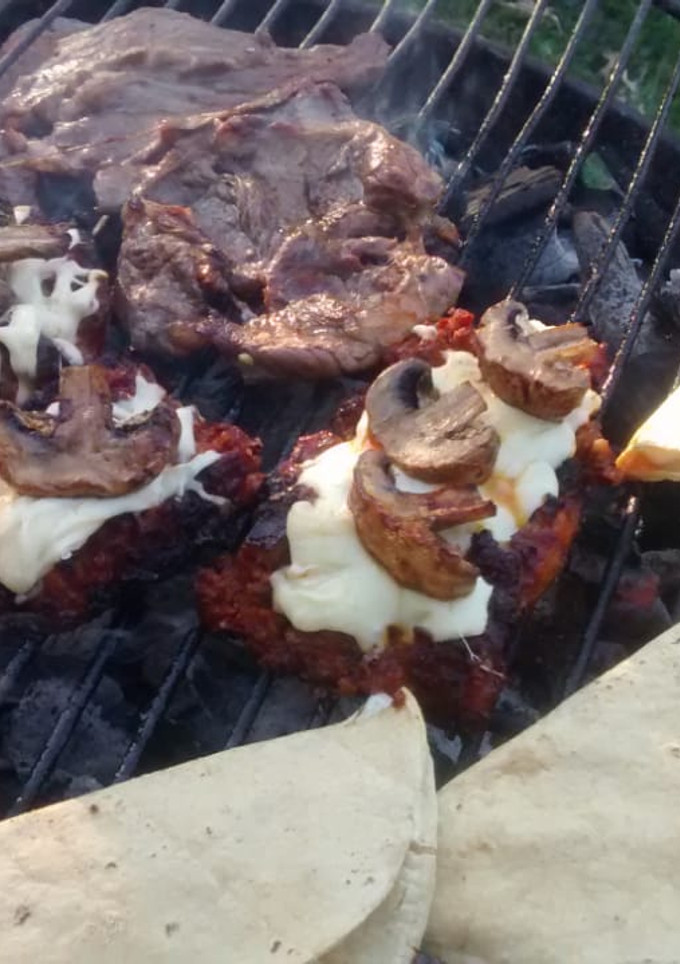 Una foto de Parrillada Hidalguense (Marinado instantáneo) y Entrantes