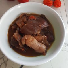A picture of Cow skin pepper soup.