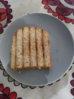 Una foto de Sándwich saludable de aguacate