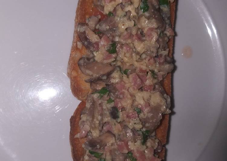 Torradas revuelto de setas