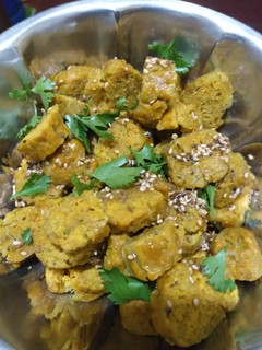 મલ્ટીગ્રેઈન ફલોર દૂધી ના મૂઠીયા રેસીપી મુખ્ય ફોટો