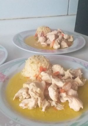 Una foto de Pollo al pil pil