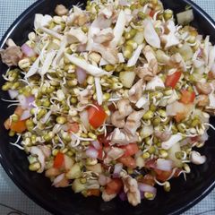 A picture of Sprouts chaat.