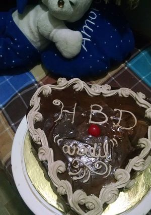 A picture of Chocolate glaze cake.