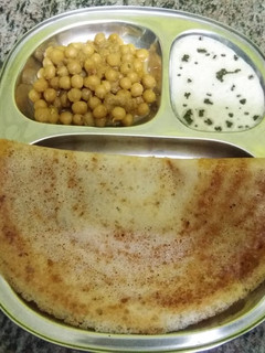 பூண்டு தோசை (Poondu dosai recipe in tamil) செய்முறை முக்கிய புகைப்படம்