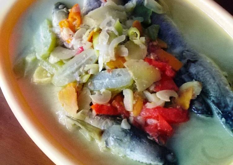 Ikan Gabus masak Asem2 Santan