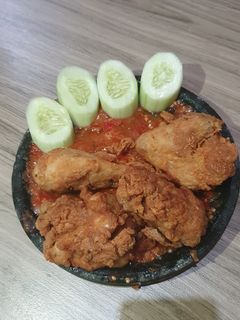 Foto resep Ayam Goreng Tepung dan Sambal Terasi