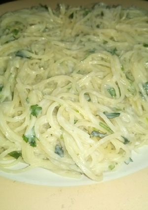 A picture of Pasta with yogurt.