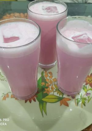 A picture of Rose milkshake.