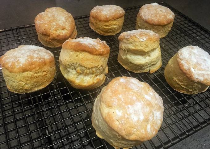 Classic English Scones recipe main photo