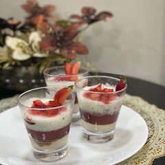 A picture of Strawberry with China grass dessert.