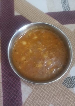 A picture of White spicy chana.