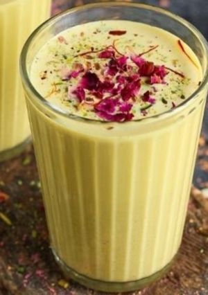 ઠંડાઈ રેસીપી મુખ્ય ફોટો