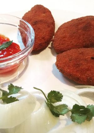 চিকেন কাটলেট (Chicken Cutlet recipe in Bengali) রেসিপির প্রধান ছবি