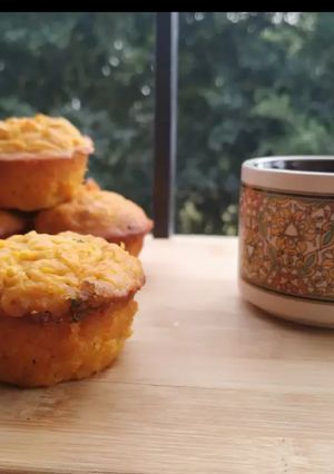 A picture of Instant Semolina Handwo muffins.