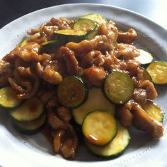 A picture of Zucchini & Pork Spicy Stir-fry.