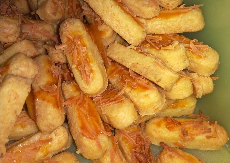 Resep Kastengel renyah dan lumer oleh Shafiyyah - Cookpad