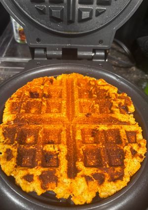 Una foto de Waffles con harina de coco y nueces. Sin gluten, sin leche, sin azúcar!! FIT