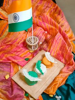 तिरंगा चोको पाई(tiranga choco pai recipe in hindi) रेसिपी मुख्य फोटो