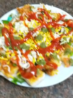 બ્રેડ ચાટ (Bread chat Recipe in Gujarati) રેસીપી મુખ્ય ફોટો