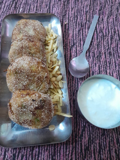 ફરાળી કટલેટ (Farali Cutlet Recipe In Gujarati) રેસીપી મુખ્ય ફોટો