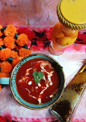 A picture of Tomato beetroot soup.