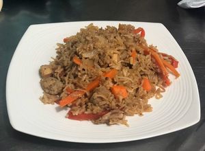 Una foto de Arroz salteado al wok