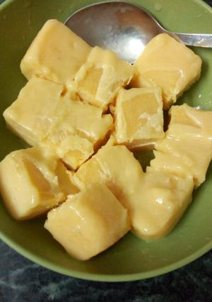 A picture of Mango Kulfi.
