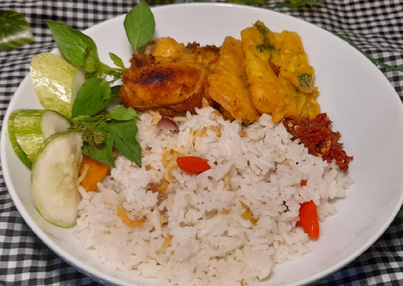 Nasi Liwet Rice Cooker