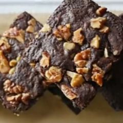 A picture of Walnut brownie.