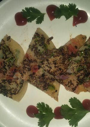 A picture of Sujii uttpam sandwich.