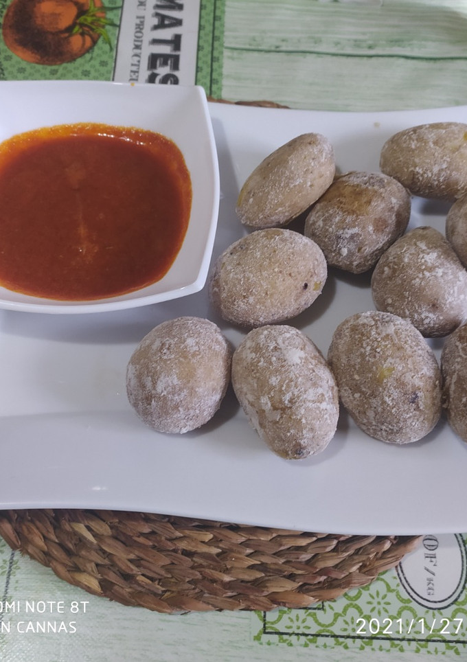 Una foto de Papas arrugadas con salsa mojo picón