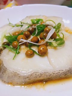 破布子清蒸鱈魚🐟（簡單快速 ） 的食譜成品照片
