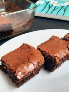 Foto resep Shiny Crust Fudgy Brownies