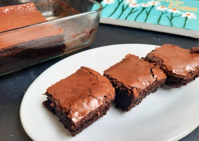 Shiny Crust Fudgy Brownies