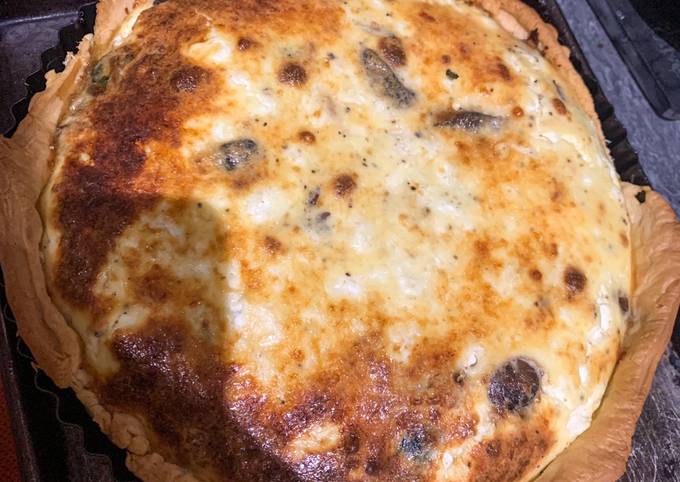 Mushroom and cottage cheese quiche