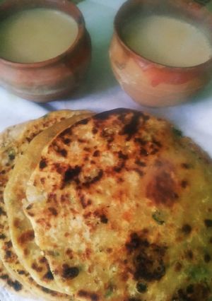 A picture of Mooli paratha.