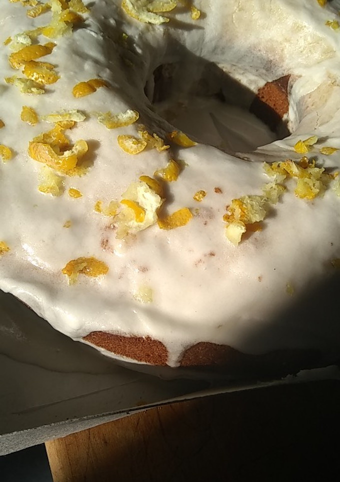 Una foto de Budín de limón glaseado 🍋😋