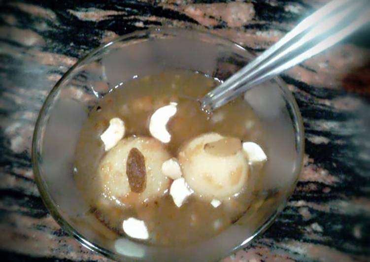 Semolina gulab jamun