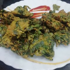 A picture of Spinach Pakoda.