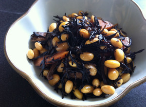 A picture of Hijiki & Soy Beans Nimono.
