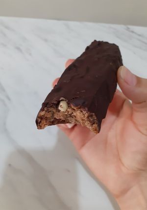 Una foto de Snicker versión saludable (postre, opción sana)