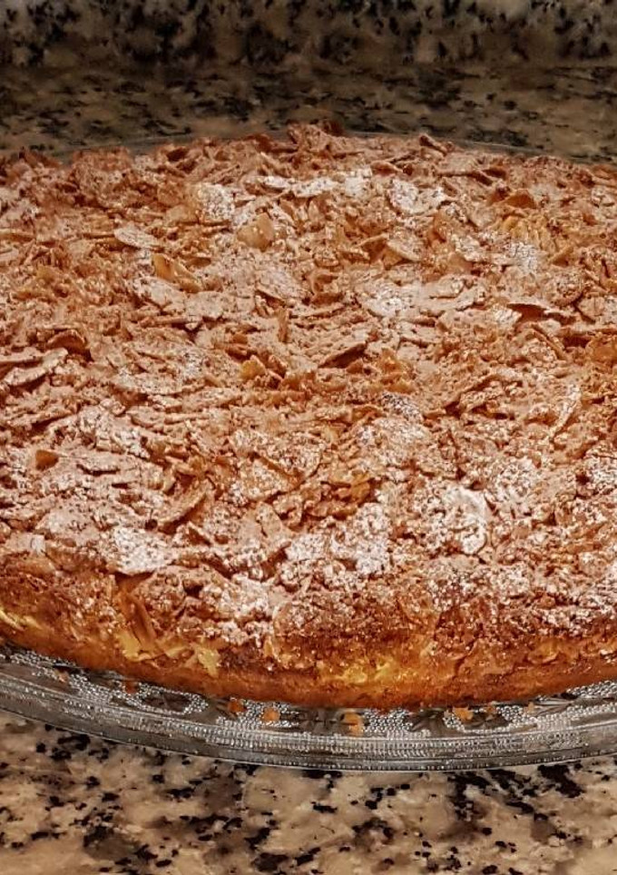 Una foto de Bizcocho de mantequilla y costra de almendra ♡♡♡