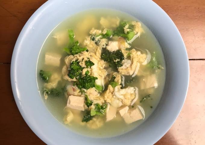 Langkah Mudah Buat Makanan Anak Sup Telur Tahu Brokoli, Andalan