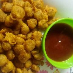 A picture of Soyabean Fritters.