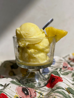 Una foto de Helado de piña fácil y saludable