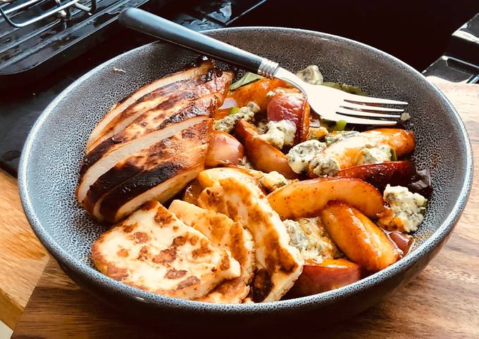 Chili, honey grilled nectarine on blue cheese salad bed with grilled Halloumi & Grilled Chicken