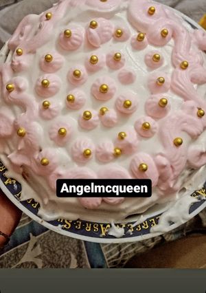A picture of Cream cake.